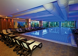 Indoor-Pool